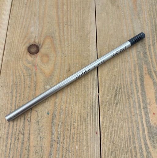 Grey High Temperature pencil for pottery