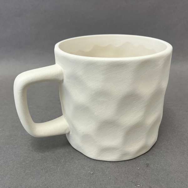BI283 Hammered Mug